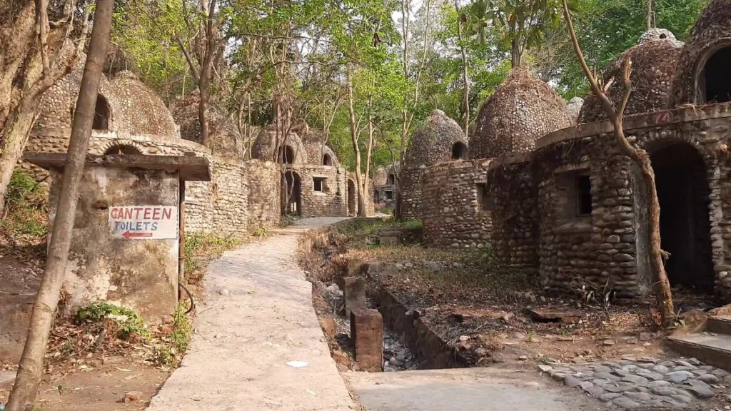 The Beatles Ashram, Rishikesh photo